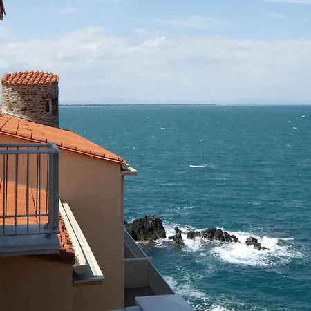 Au Calme Les Pieds Dans L'eau Collioure